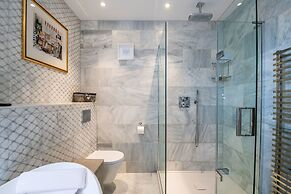 Immaculate Designer Home in Wandsworth