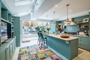 Immaculate Designer Home in Wandsworth