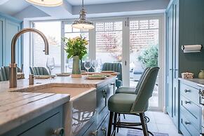 Immaculate Designer Home in Wandsworth