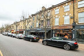 Immaculate Designer Home in Wandsworth
