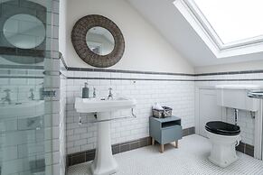 Immaculate Designer Home in Wandsworth