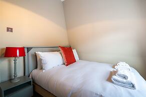 Immaculate Designer Home in Wandsworth