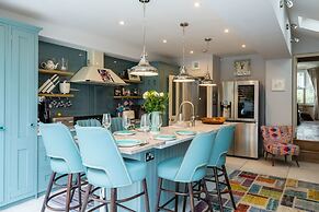 Immaculate Designer Home in Wandsworth