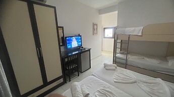 Sunrise Hotel Çameria