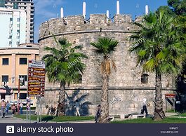 Sunrise Hotel Çameria