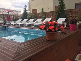 Sunrise Hotel Çameria