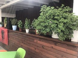 Sunrise Hotel Çameria