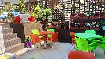 Sunrise Hotel Çameria