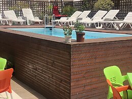 Sunrise Hotel Çameria