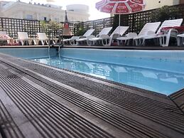 Sunrise Hotel Çameria