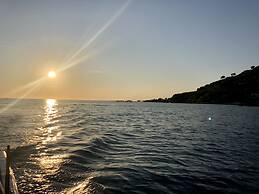 Sunrise Hotel Çameria