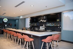 Holiday Inn Hotel And Suites Fayetteville W-Fort Bragg Area by IHG