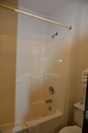 Carrington Inn & Suites