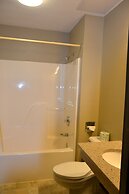 Carrington Inn & Suites