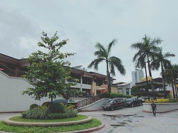 The Persimmon Cebu by Sleepingpong