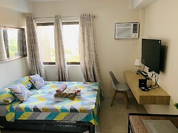 The Persimmon Cebu by Sleepingpong