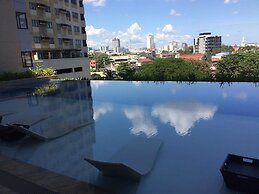 The Persimmon Cebu by Sleepingpong