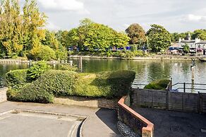 STABLE HOUSE - Near Windsor Castle