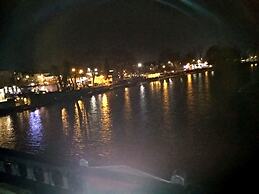 STABLE HOUSE - Near Windsor Castle