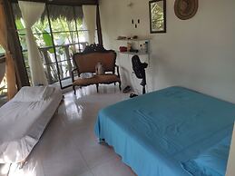 Hierba Buena Eco Hostel