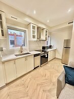 Toronto Rooms and Suites