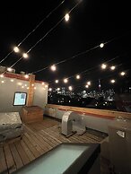 Toronto Rooms and Suites