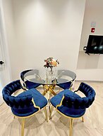 Toronto Rooms and Suites