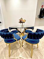 Toronto Rooms and Suites