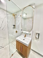 Toronto Rooms and Suites