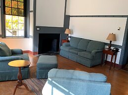 Shaker Village of Pleasant Hill