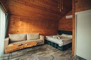 Adesa Bungalow Hotel