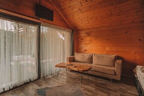 Adesa Bungalow Hotel