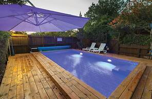 Musical Garden Cabins