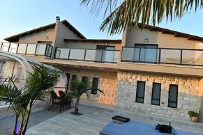 Shlomo Cabins Boutique