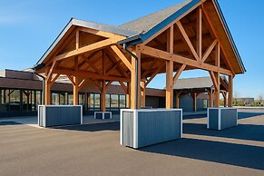 Super 8 by Wyndham Spruce Grove