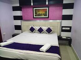 Hotel Arya Palace
