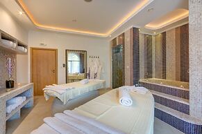 Esteban VIP Residence Club