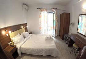 Eleni Kandilari Rooms