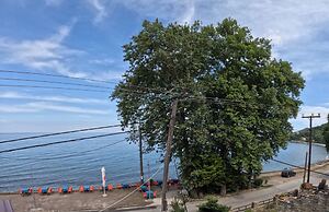 Eleni Kandilari Rooms