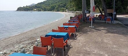 Eleni Kandilari Rooms