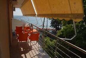 Eleni Kandilari Rooms