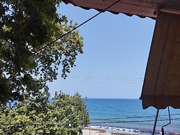 Eleni Kandilari Rooms