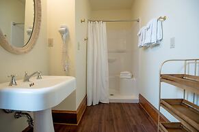 Inn at Cedar Crossing