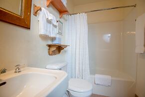 Inn at Cedar Crossing