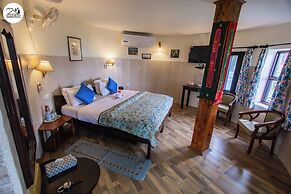 Udechee Huts Hotel