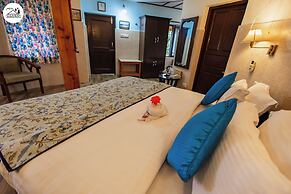Udechee Huts Hotel