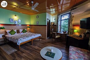Udechee Huts Hotel