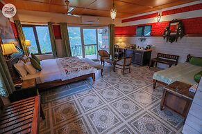 Udechee Huts Hotel