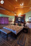 Udechee Huts Hotel