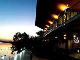 Bangpakong Boat Club